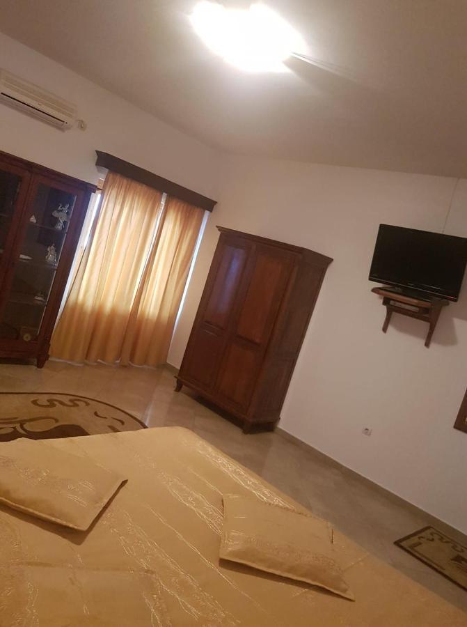 Hotel Etrusco Gherla Zewnętrze zdjęcie